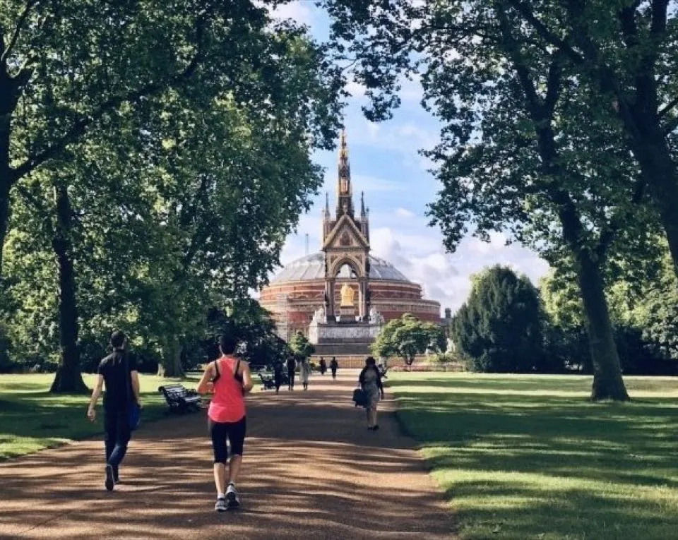 Running past London landmarks